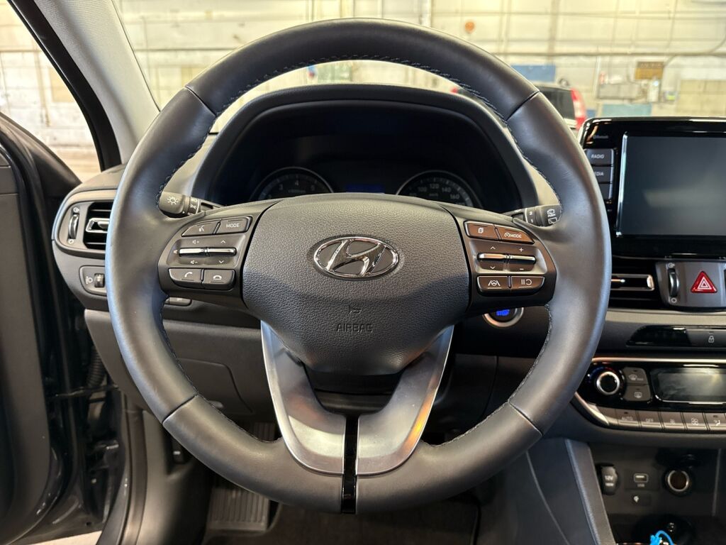 Hyundai i30 Wagon 2024 Musta