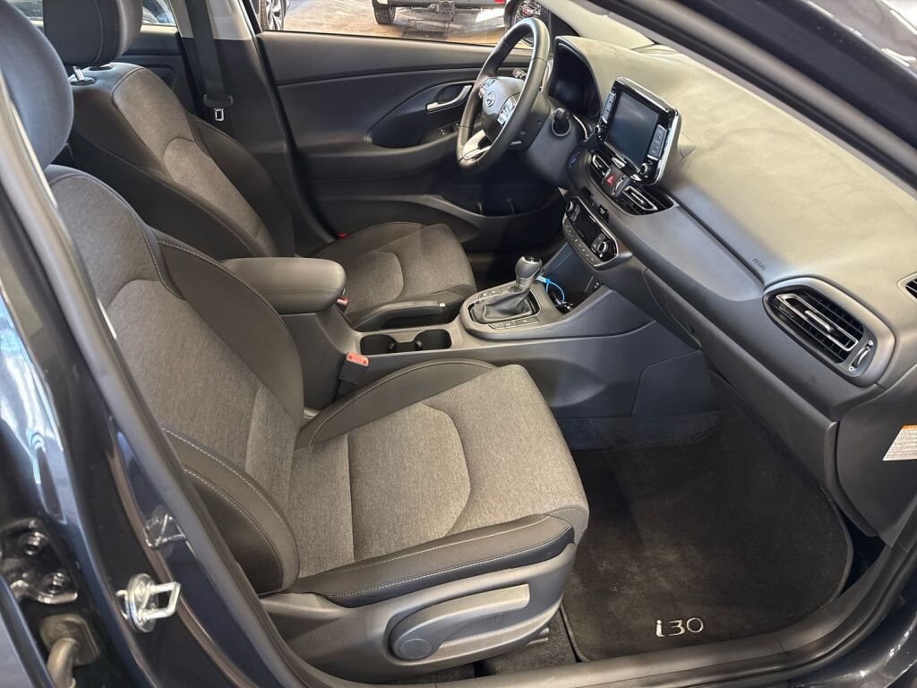 Hyundai i30 Wagon 2024 Musta