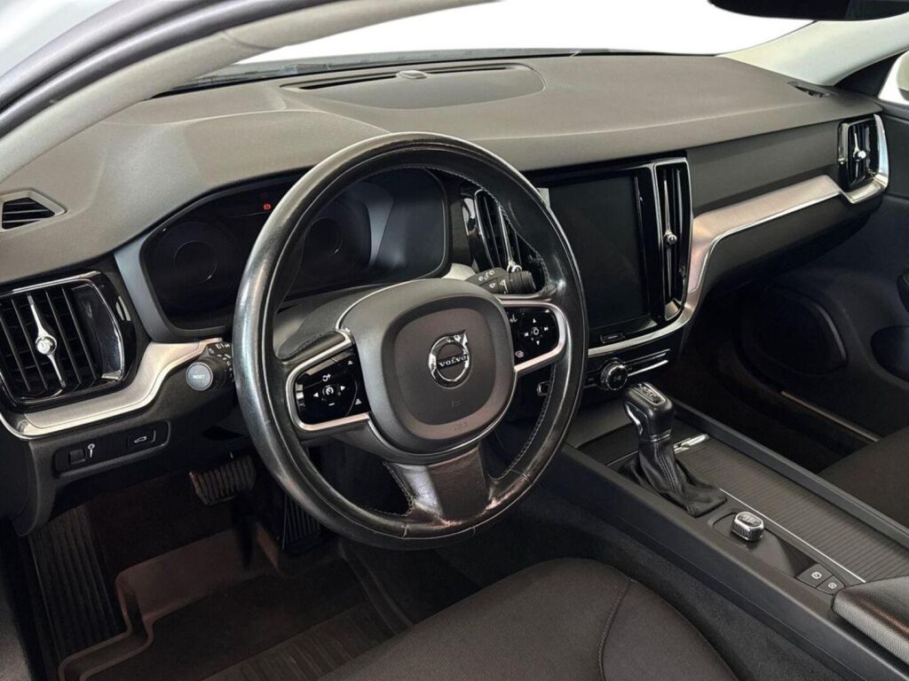 Volvo V60 Cross Country 2020 Valkoinen