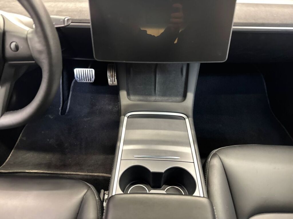 Tesla Model 3 2021 Sininen