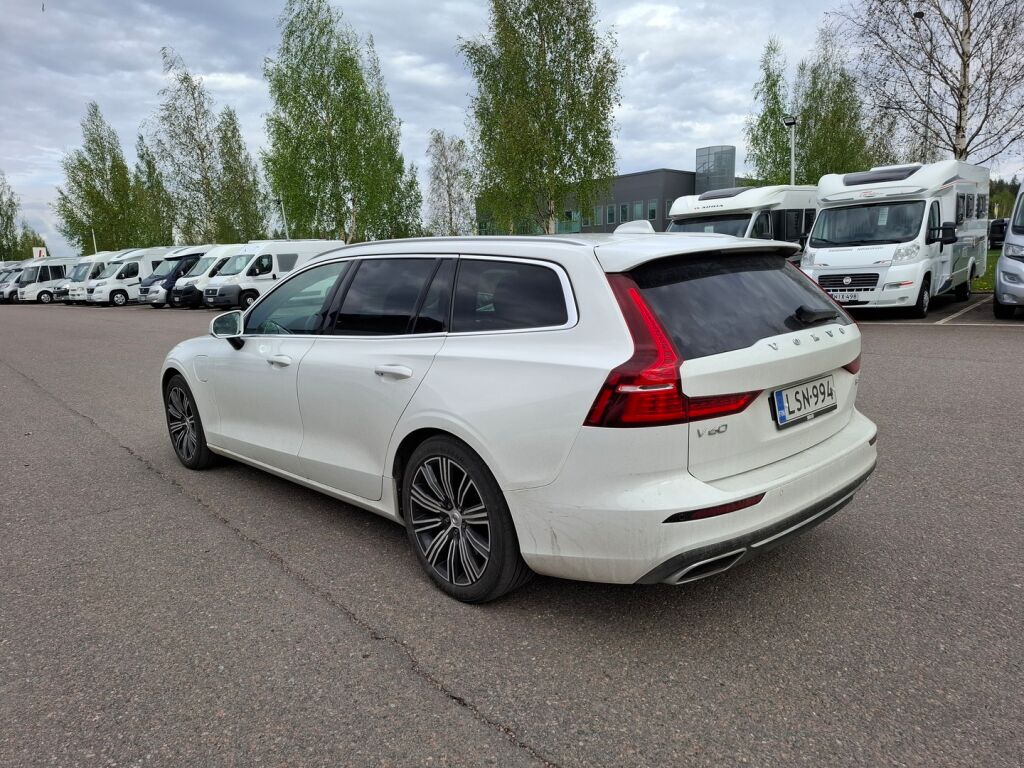 Volvo V60 2019 Valkoinen