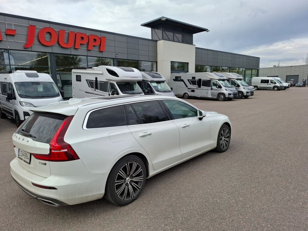 Volvo V60 2019 Valkoinen