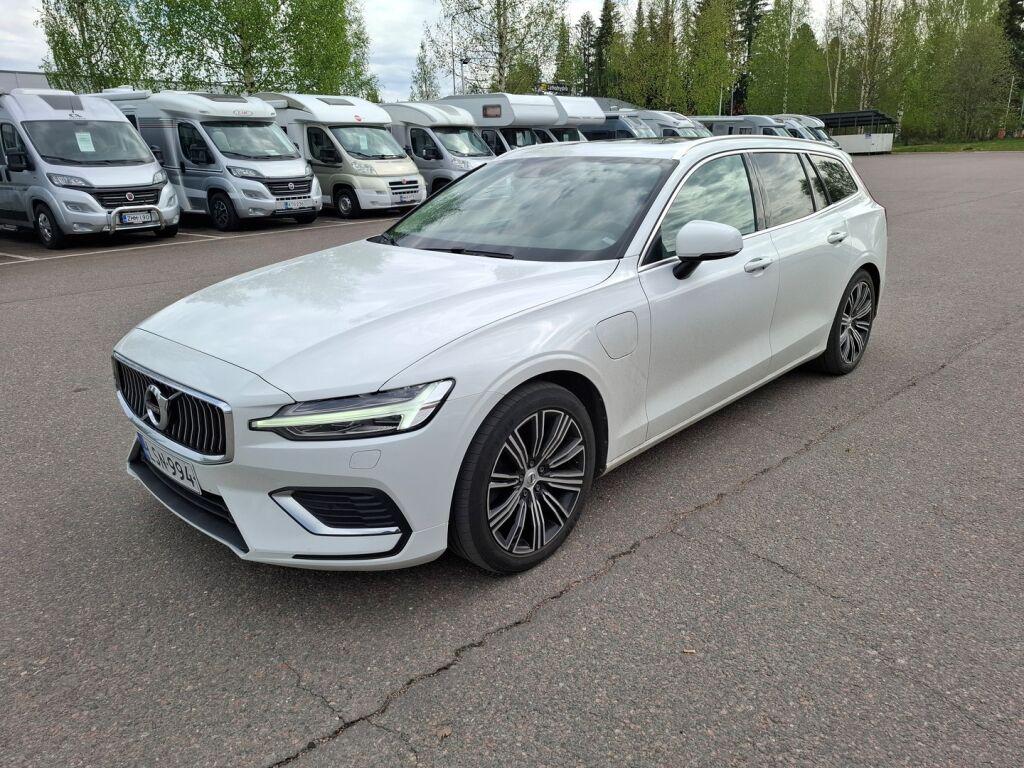 Volvo V60 2019 Valkoinen