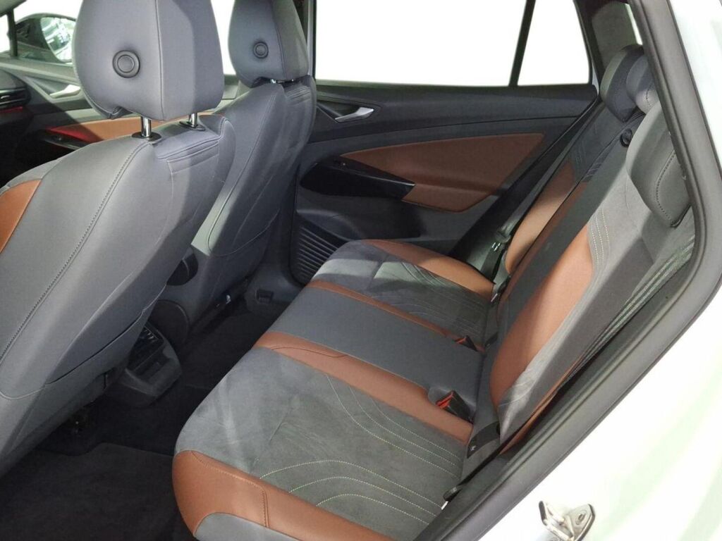 Volkswagen ID.4 2021 Valkoinen