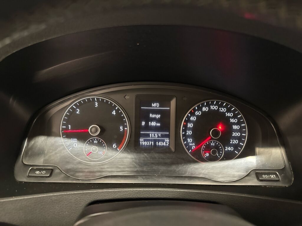 Volkswagen Transporter 2014 Musta