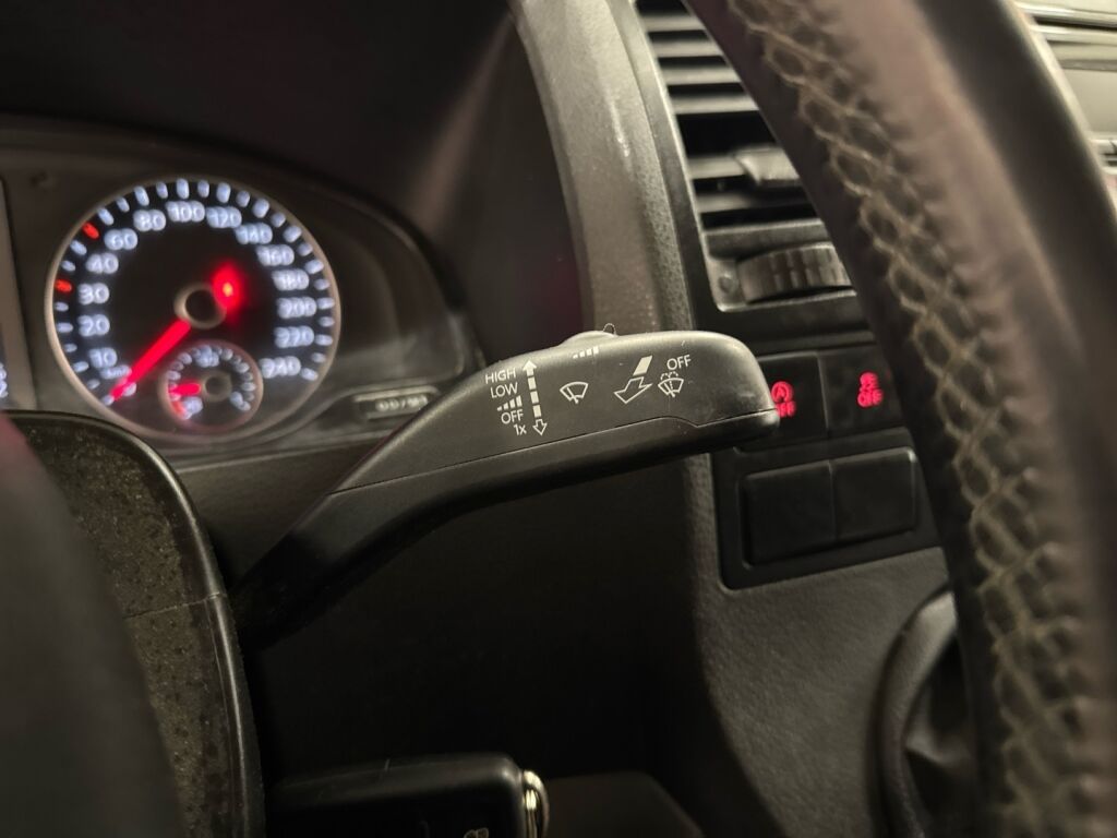 Volkswagen Transporter 2014 Musta