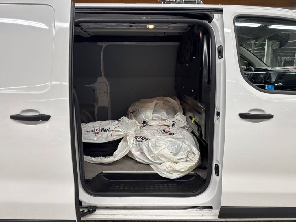 Toyota Proace 2023 Valkoinen