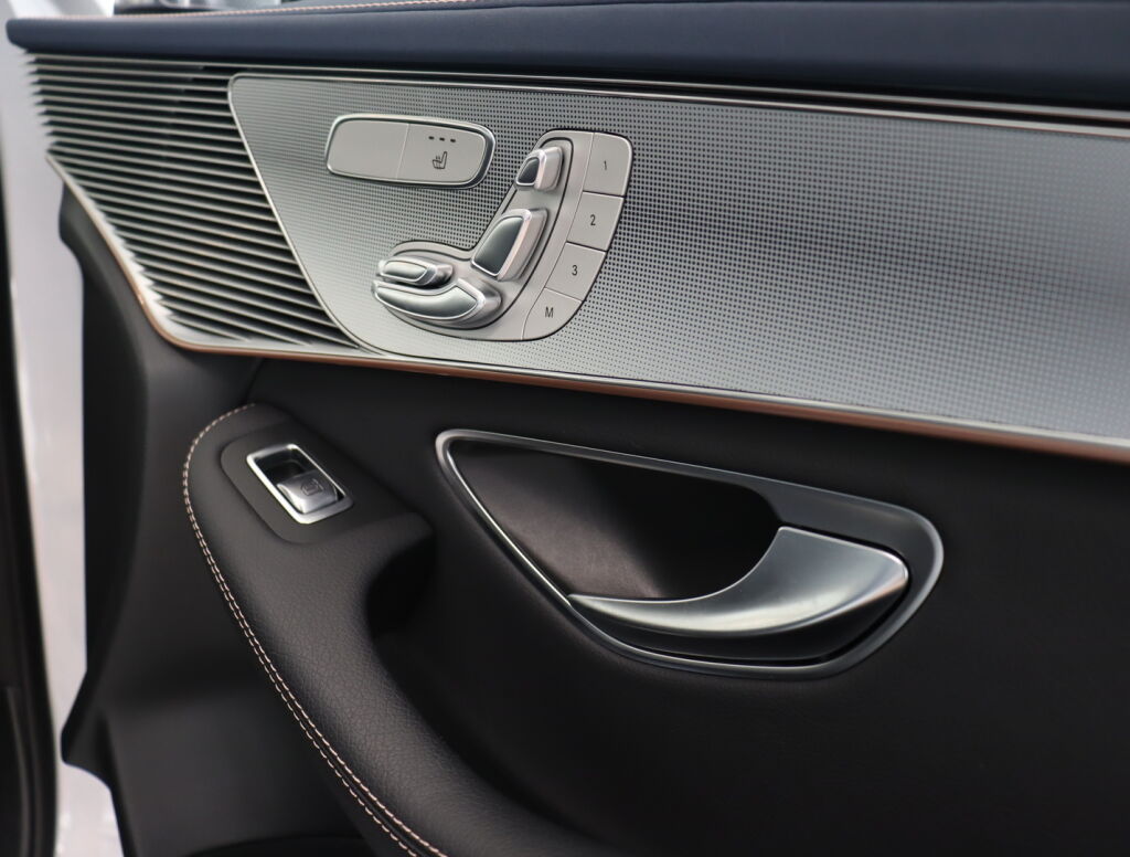 Mercedes-Benz EQC 2019 Harmaa