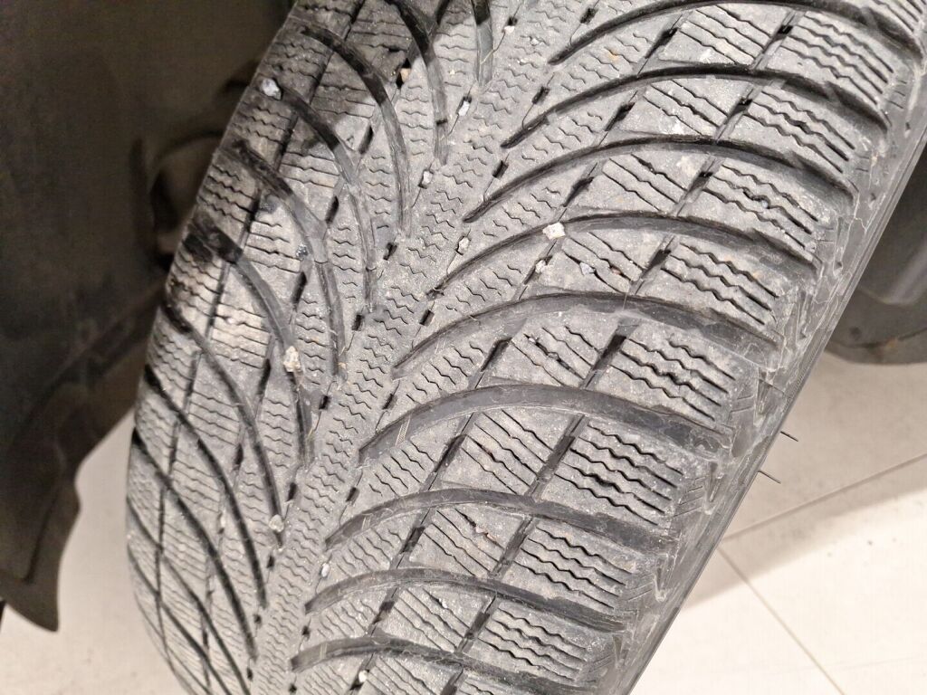 Mercedes-Benz EQC 2019 Harmaa