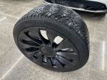 Tesla Model Y 2023 Monivär.