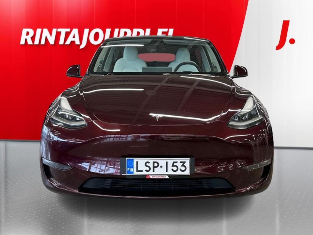 Tesla Model Y 2023 Monivär.