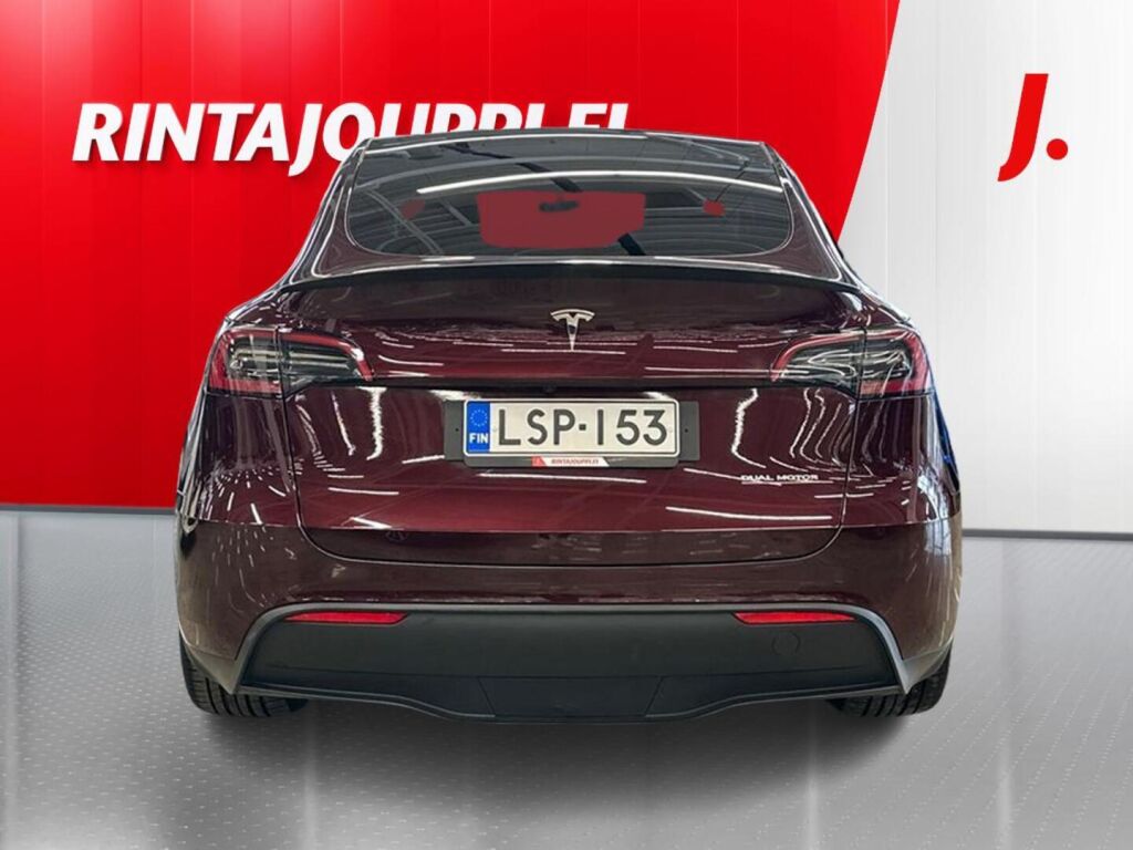 Tesla Model Y 2023 Monivär.