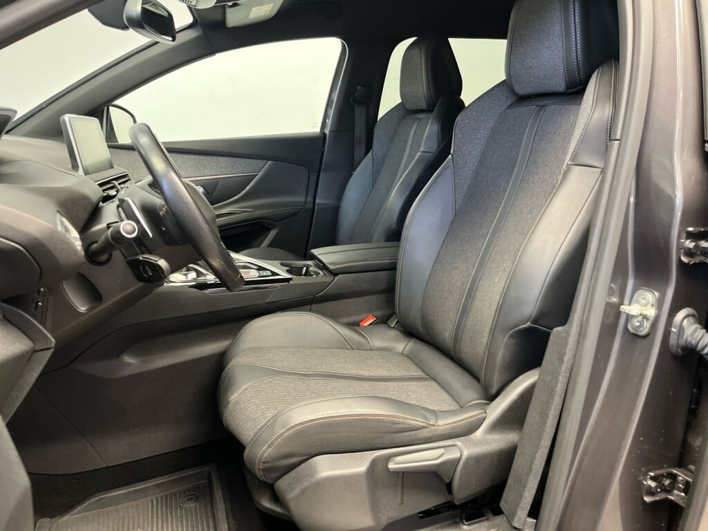 Peugeot 5008 2019 Harmaa