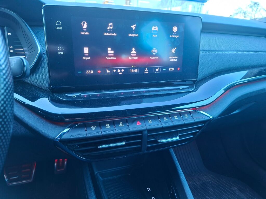 Skoda Octavia 2024 Harmaa