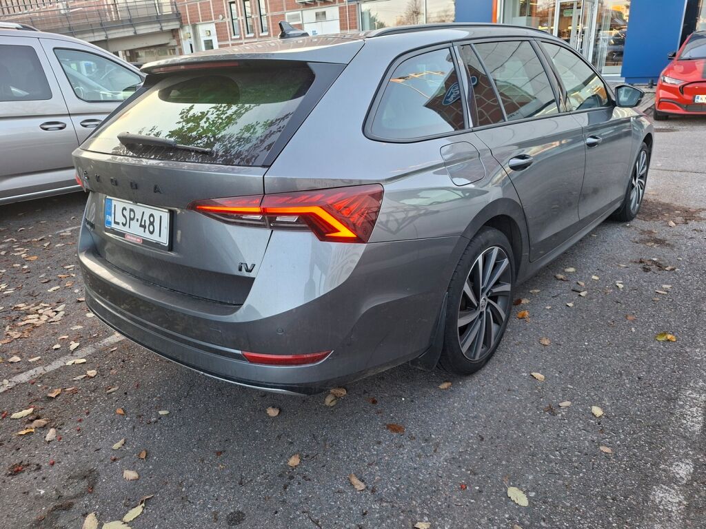 Skoda Octavia 2024 Harmaa