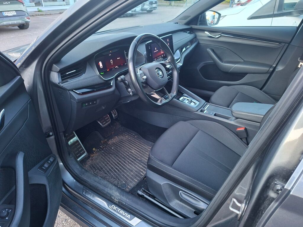 Skoda Octavia 2024 Harmaa