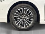 Volkswagen Passat 2024 Valkoinen