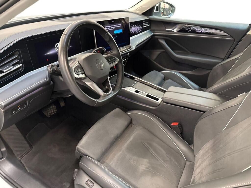 Volkswagen Passat 2024 Valkoinen