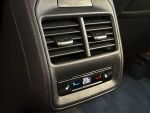 Volkswagen Passat 2024 Valkoinen