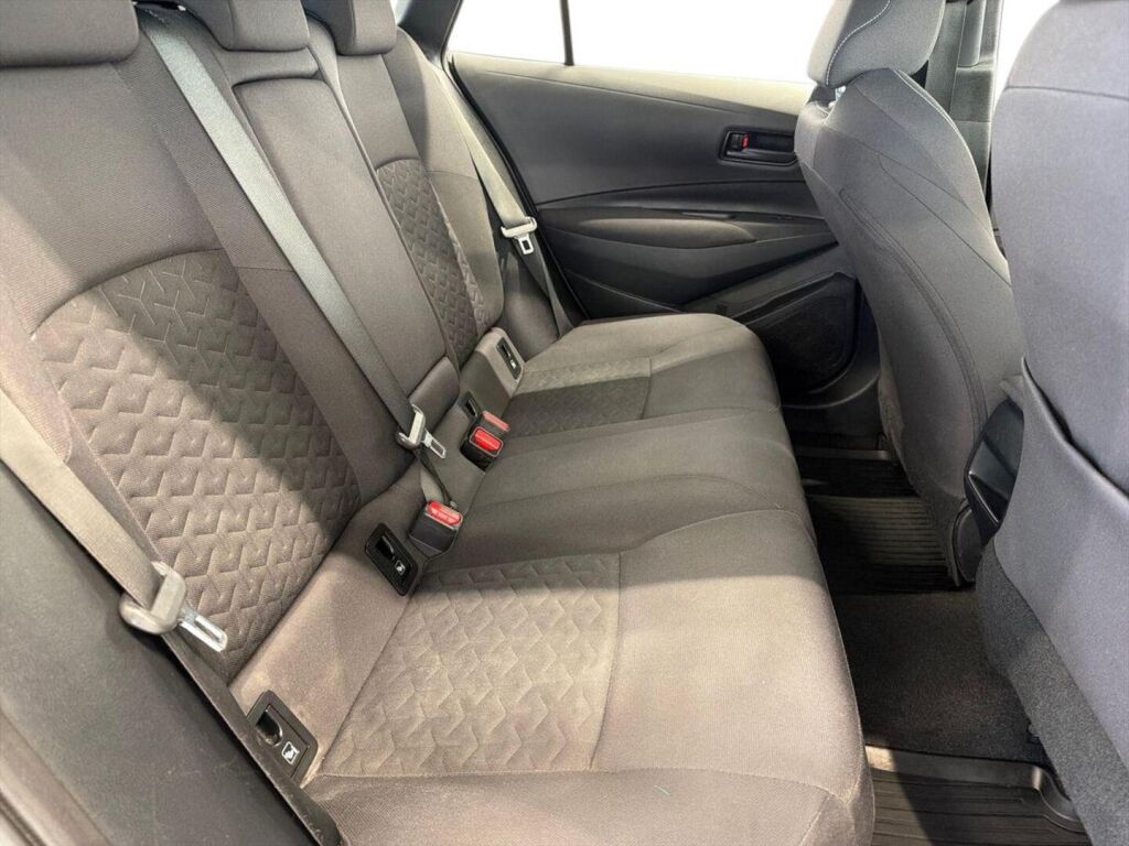 Toyota Corolla 2022 Valkoinen
