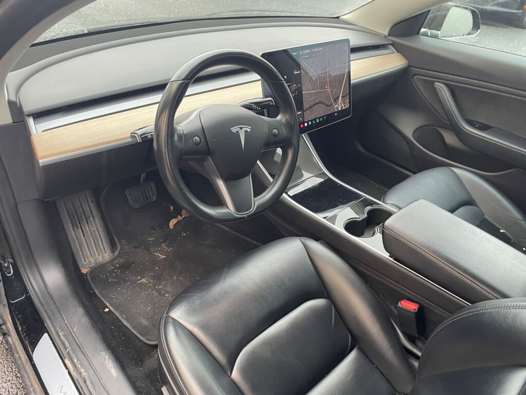 Tesla Model 3 2019 Musta