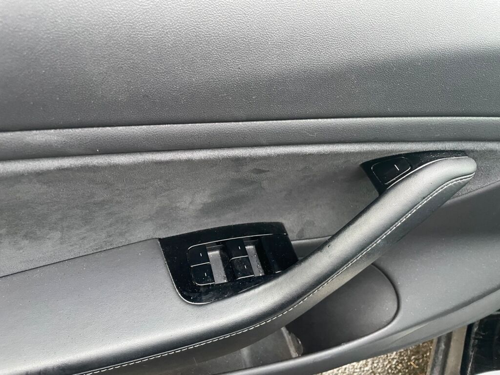 Tesla Model 3 2019 Musta