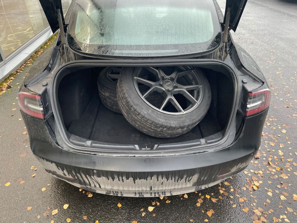 Tesla Model 3 2019 Musta