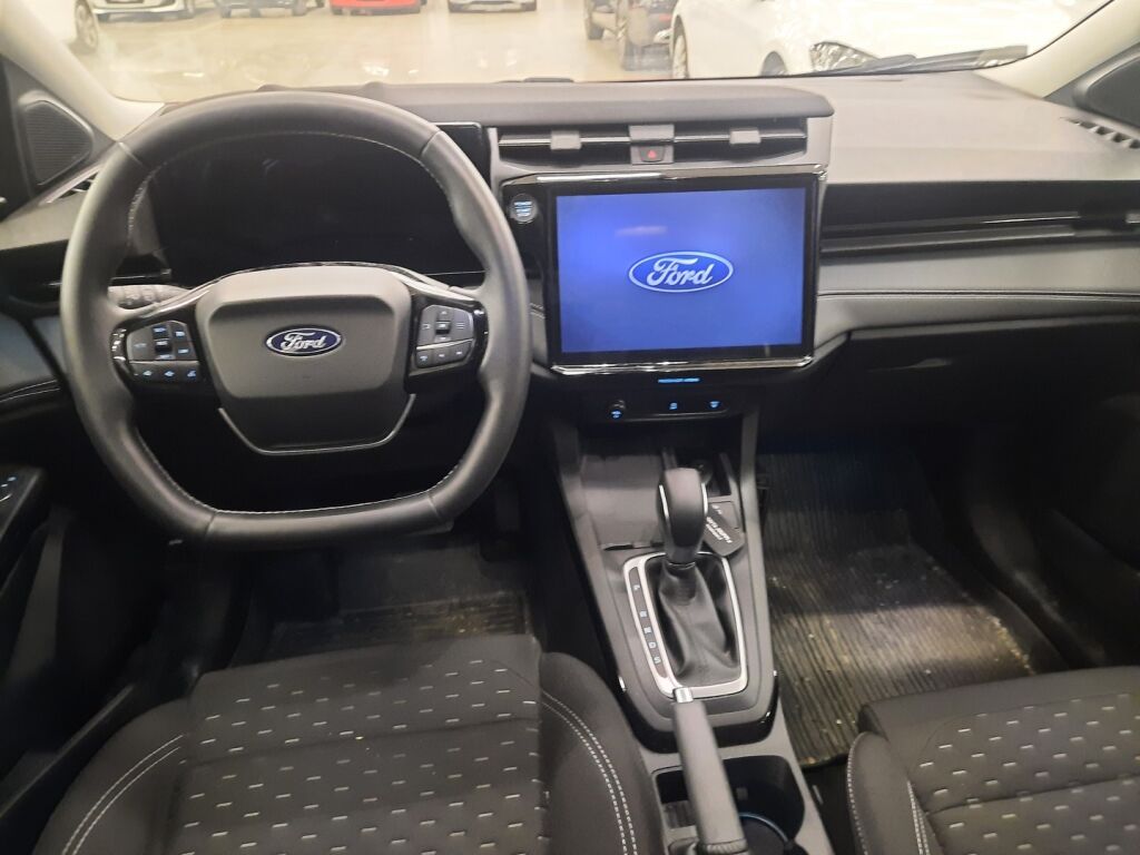 Ford Puma 2024 Punainen
