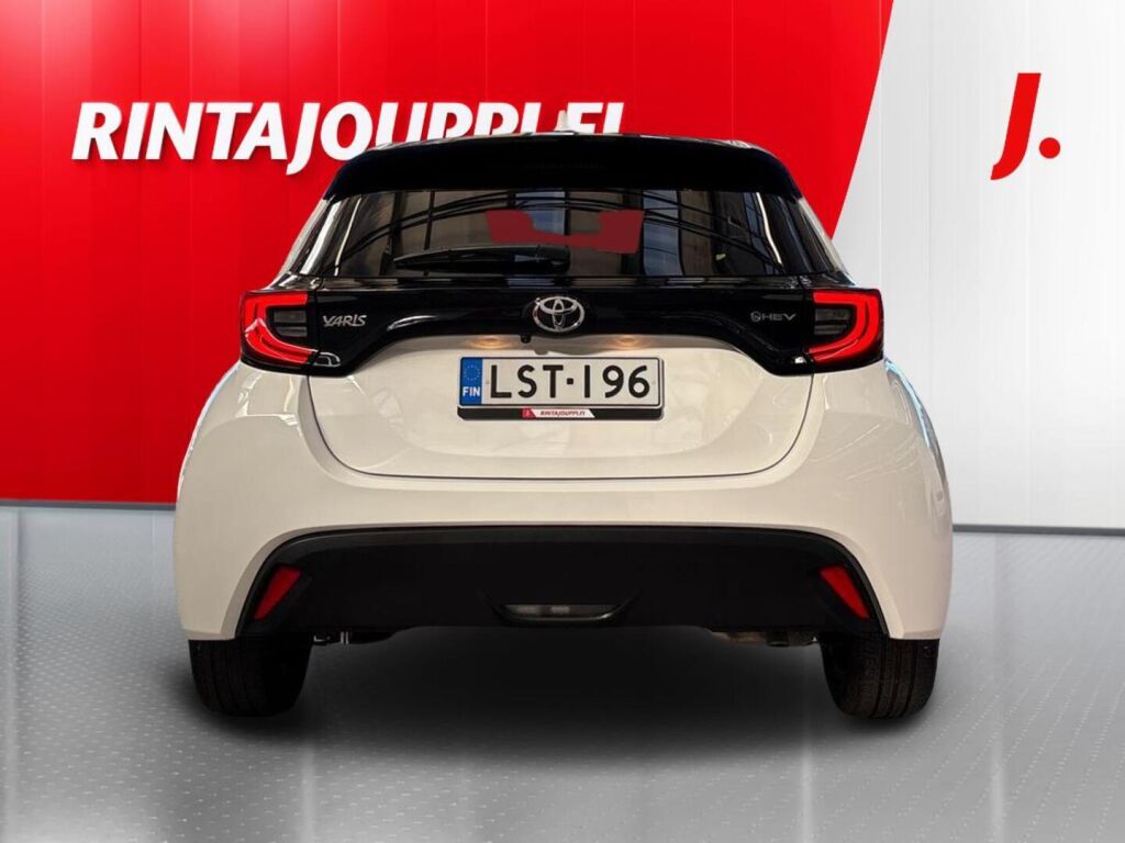 Toyota Yaris 2024 Valkoinen