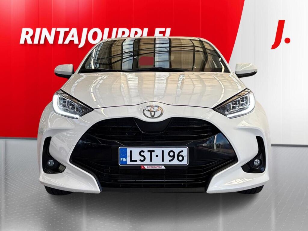 Toyota Yaris 2024 Valkoinen