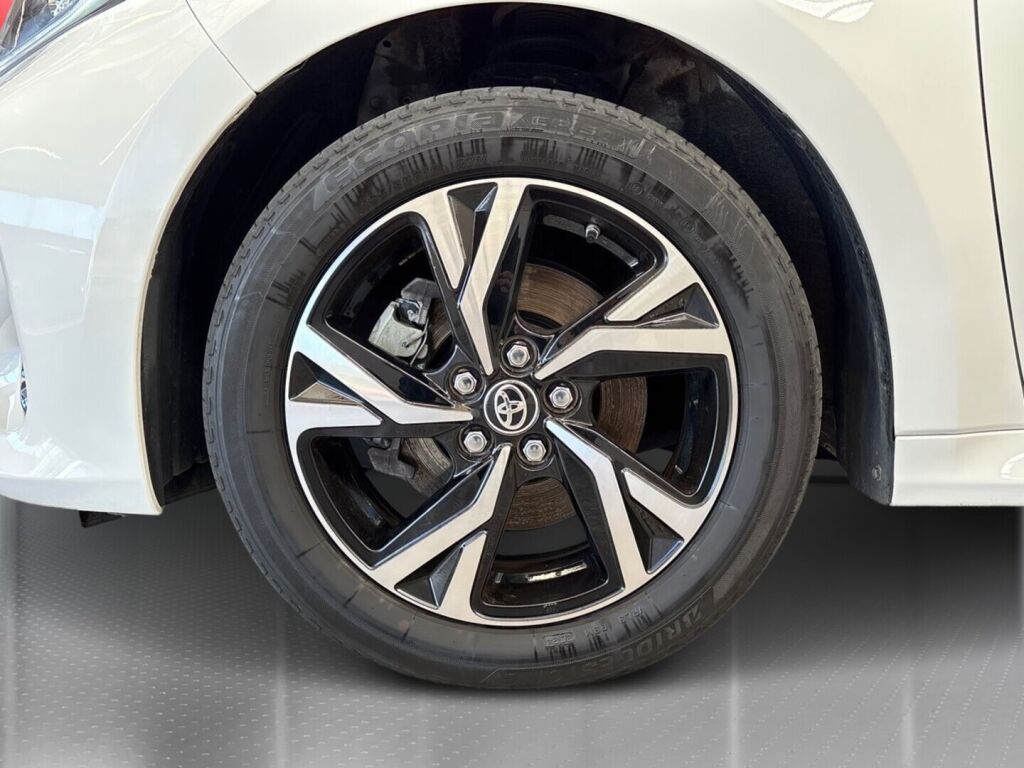 Toyota Yaris 2024 Valkoinen