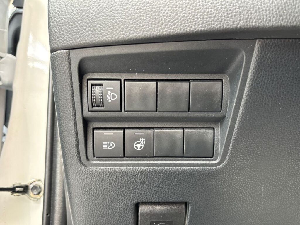Toyota Yaris 2024 Valkoinen