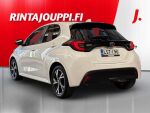 Toyota Yaris 2024 Valkoinen