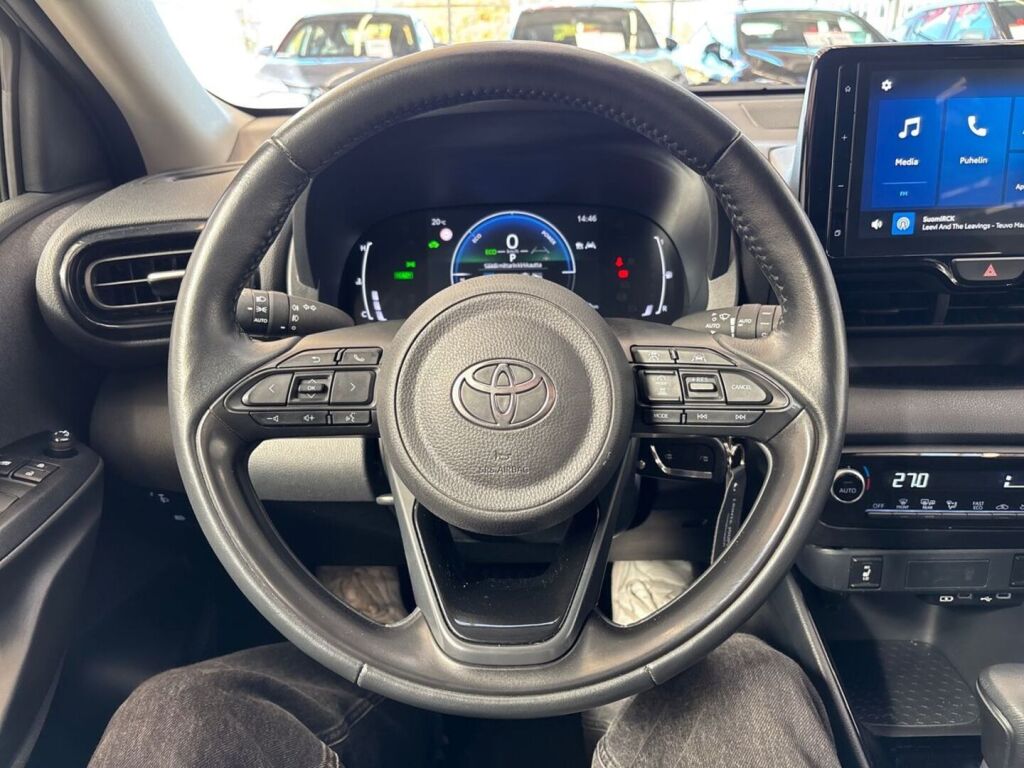 Toyota Yaris 2024 Valkoinen