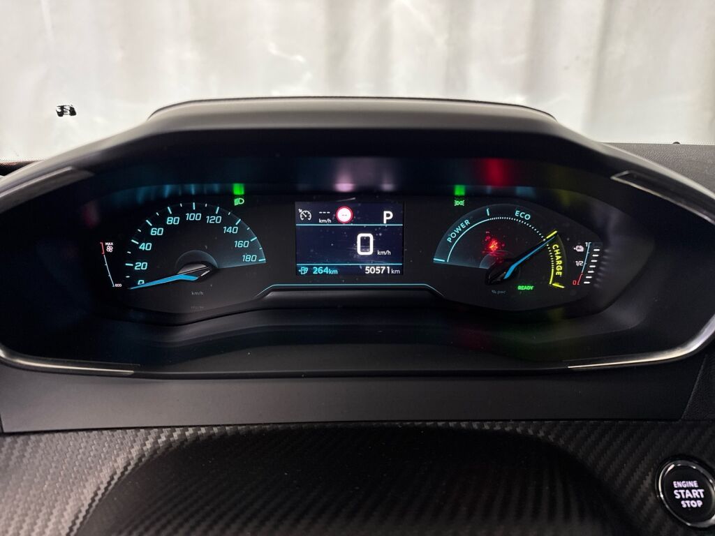 Peugeot e-2008 2022 Oranssi