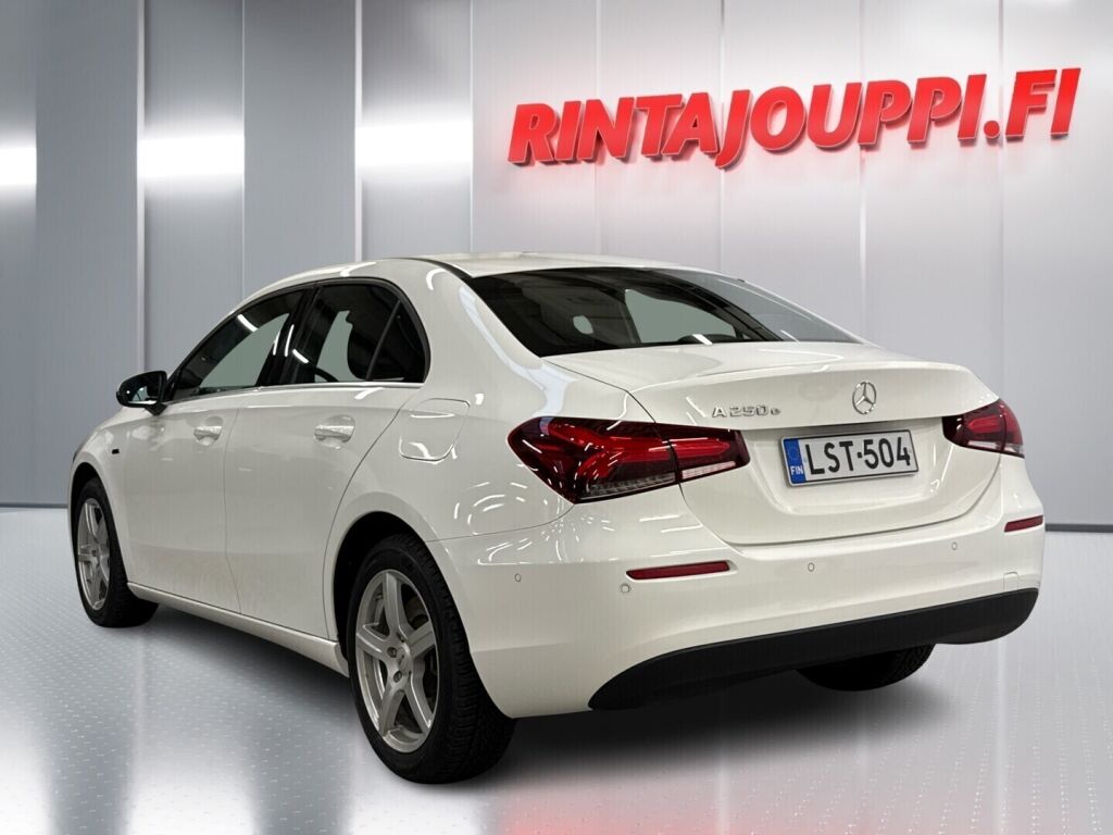 Mercedes-Benz A 2020 Valkoinen