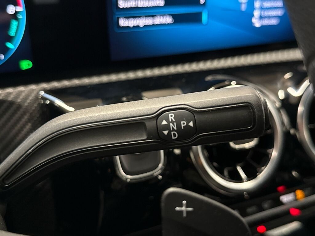 Mercedes-Benz A 2020 Valkoinen