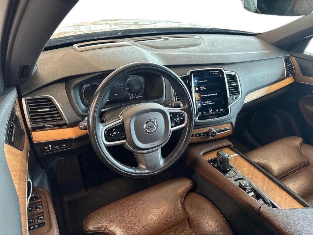 Volvo XC90 2021 Valkoinen