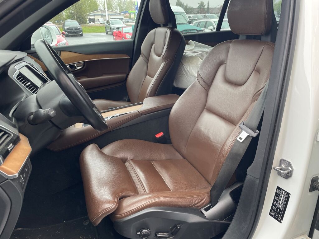 Volvo XC90 2021 Valkoinen