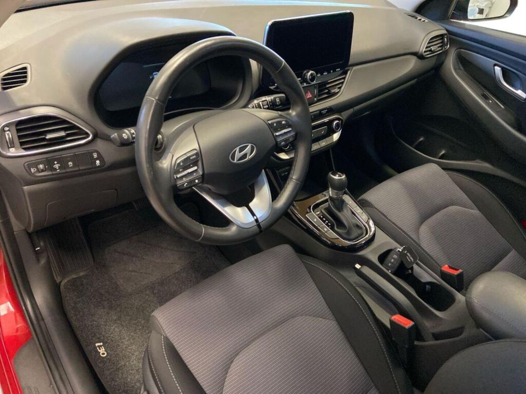 Hyundai i30 Wagon 2024 Punainen