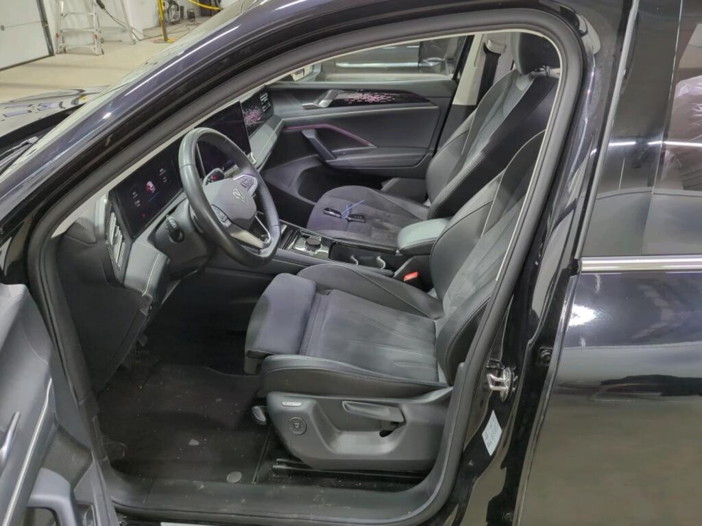 Volkswagen Tiguan 2024 Musta