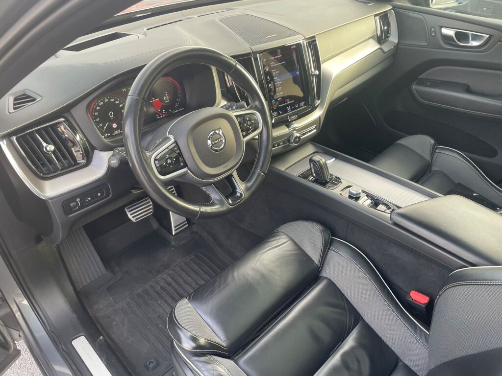 Volvo XC60 2021 Harmaa