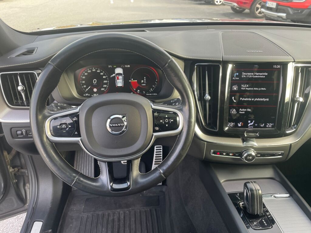 Volvo XC60 2021 Harmaa