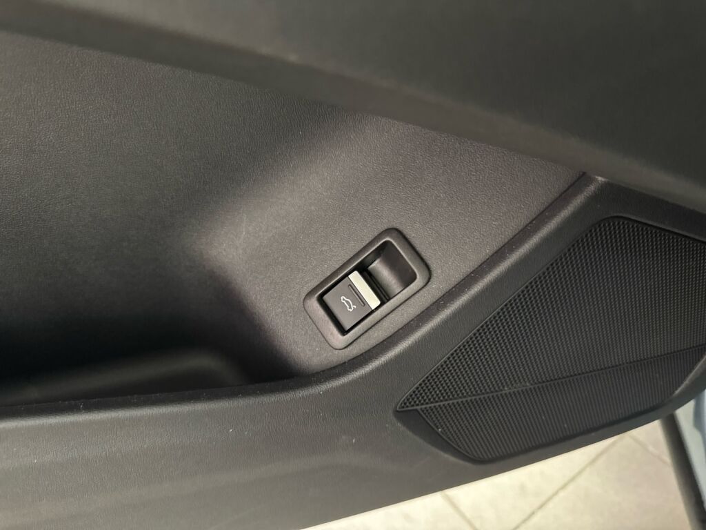 Audi Q4 e-tron 2021 Harmaa