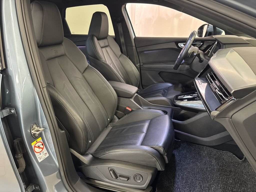 Audi Q4 e-tron 2021 Harmaa