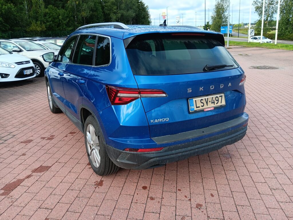 Skoda Karoq 2024 Sininen