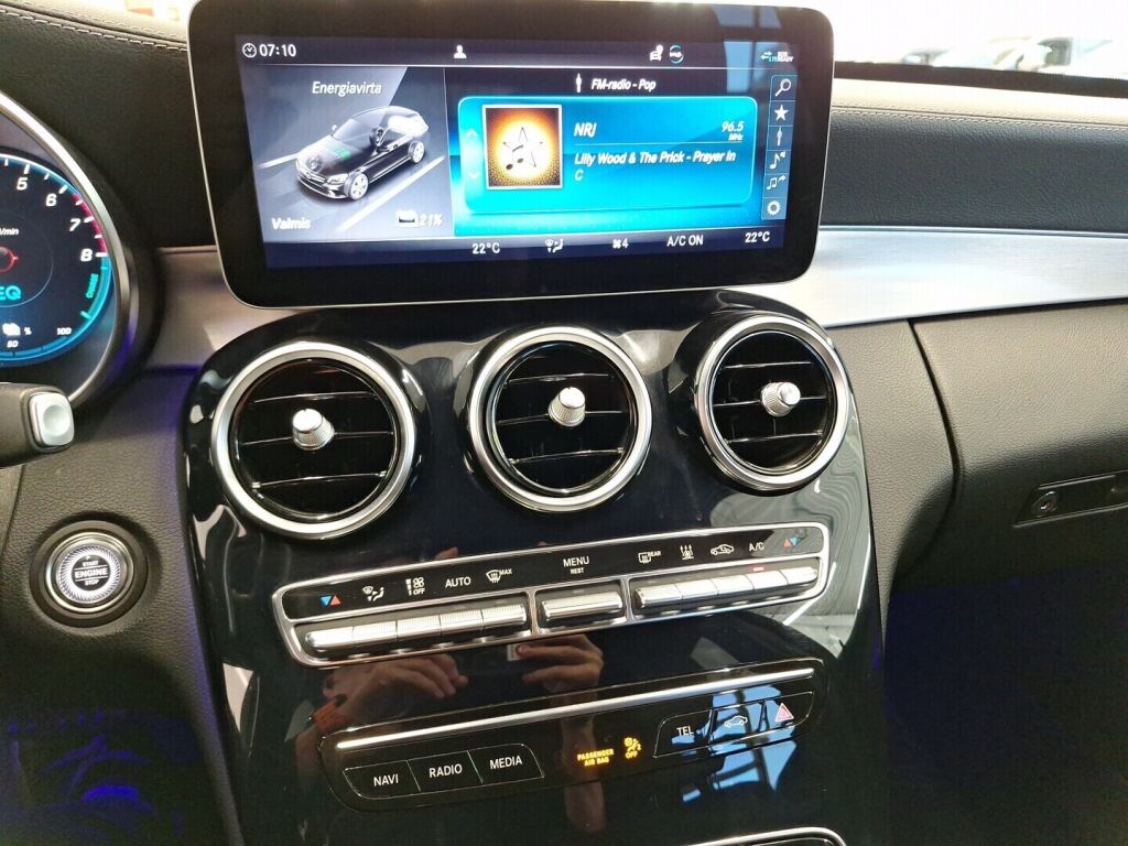 Mercedes-Benz C 2020 Valkoinen