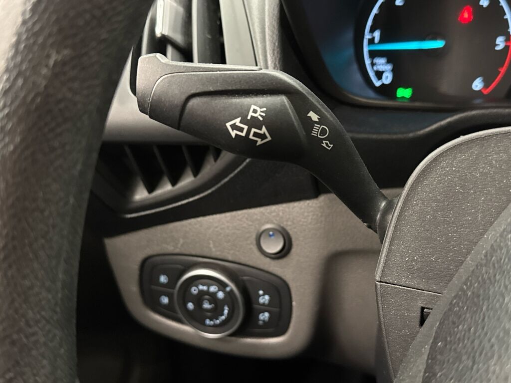 Ford Transit Connect 2018 Valkoinen