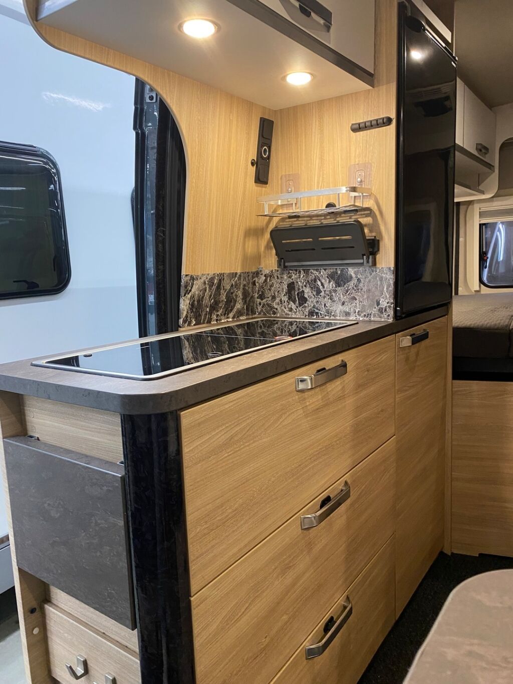 Weinsberg CaraBus 600 MQ CoastCamper 2024 Harmaa