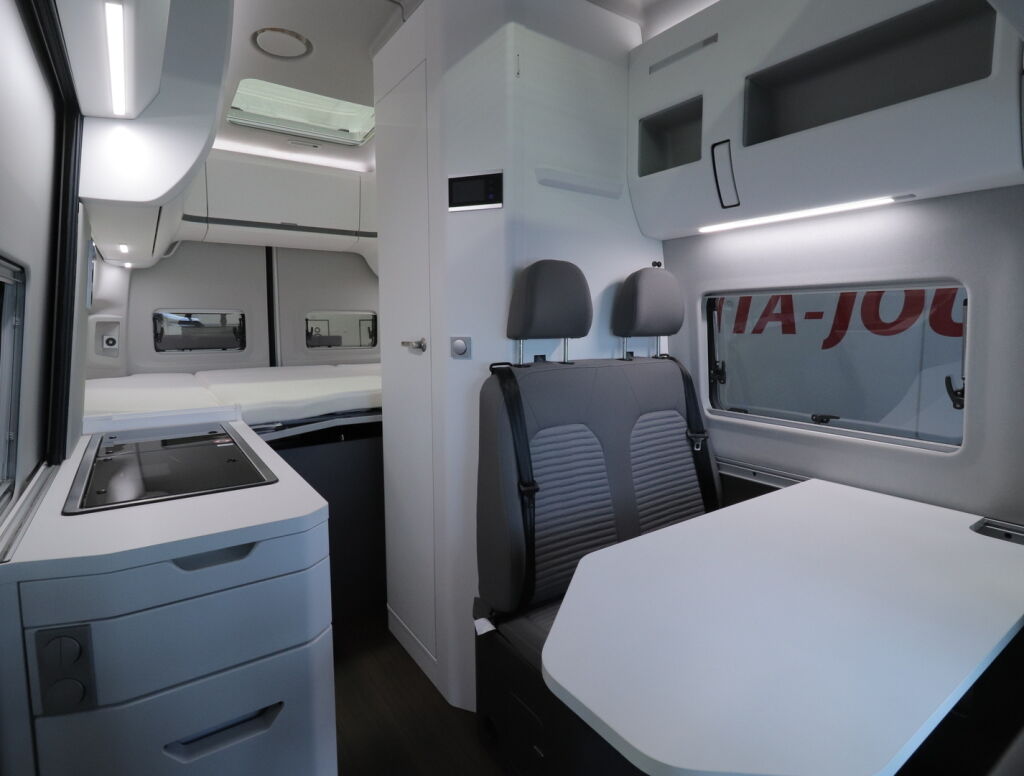 Volkswagen GRAND CALIFORNIA 600 2023 Valkoinen